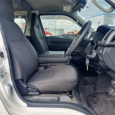 2020 TOYOTA HIACE — photo