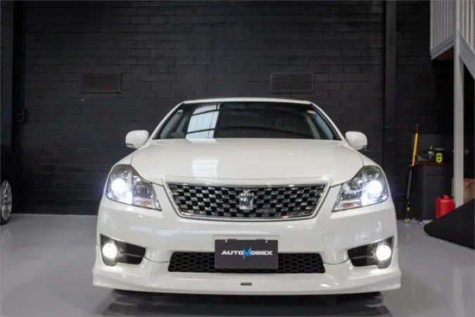 2012 TOYOTA CROWN — photo