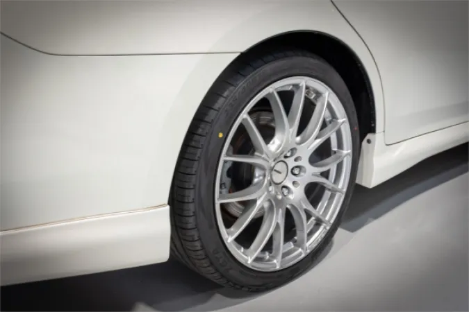 2012 TOYOTA CROWN — photo