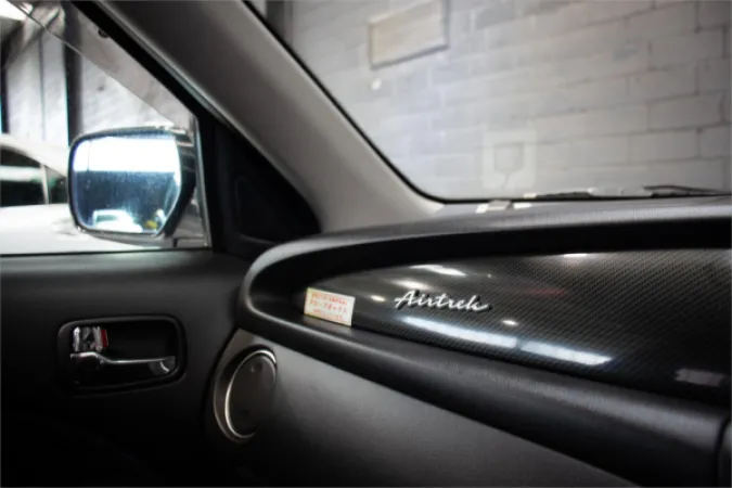 2003 MITSUBISHI Airtrek — photo