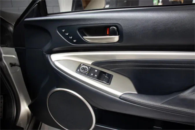2015 LEXUS RC350 — photo