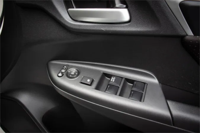 2016 HONDA FIT — photo