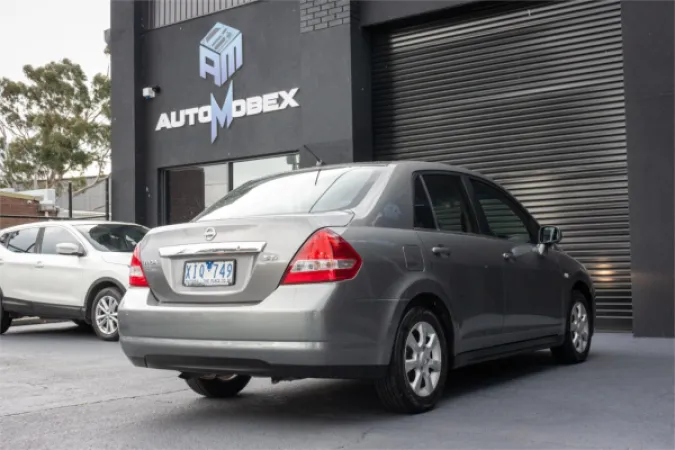 2009 NISSAN TIIDA — photo