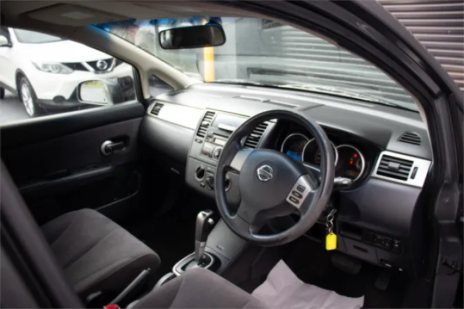 2009 NISSAN TIIDA — photo
