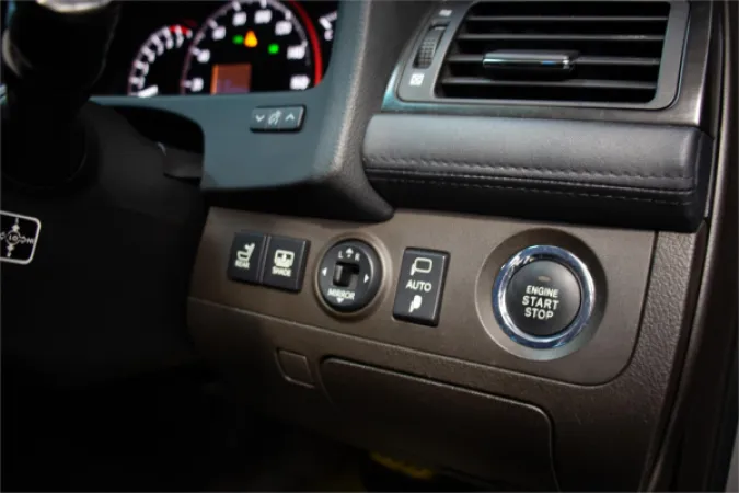 2008 TOYOTA CROWN — photo