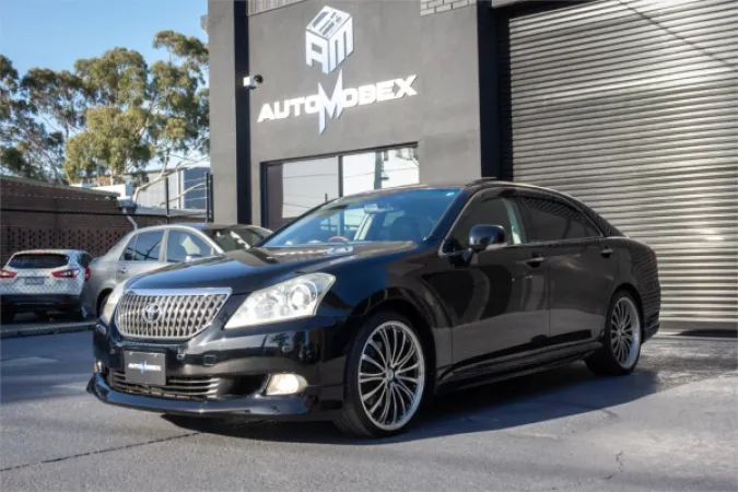 2009 TOYOTA CROWN — photo