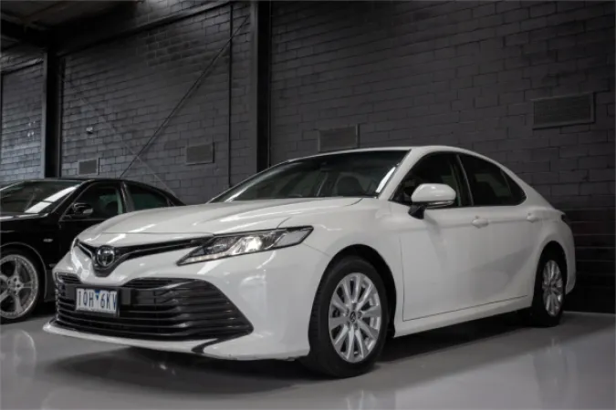 2019 TOYOTA CAMRY — photo