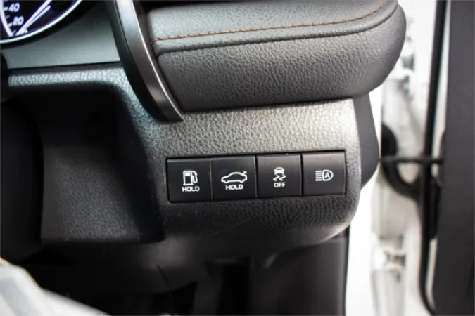 2019 TOYOTA CAMRY — photo