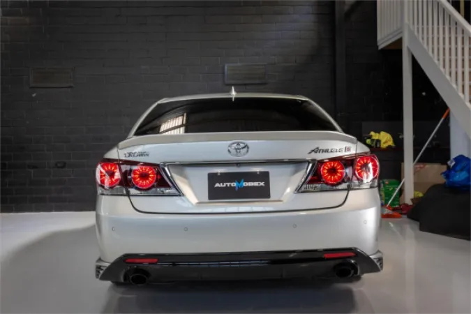 2016 TOYOTA CROWN — photo