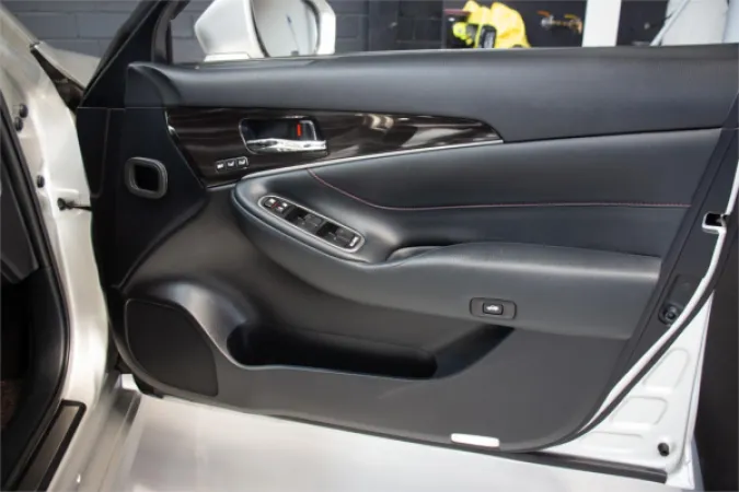 2016 TOYOTA CROWN — photo