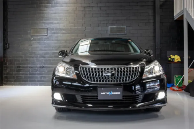 2012 TOYOTA CROWN — photo