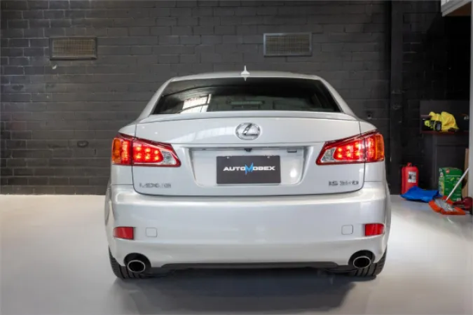 2010 LEXUS IS350 — photo