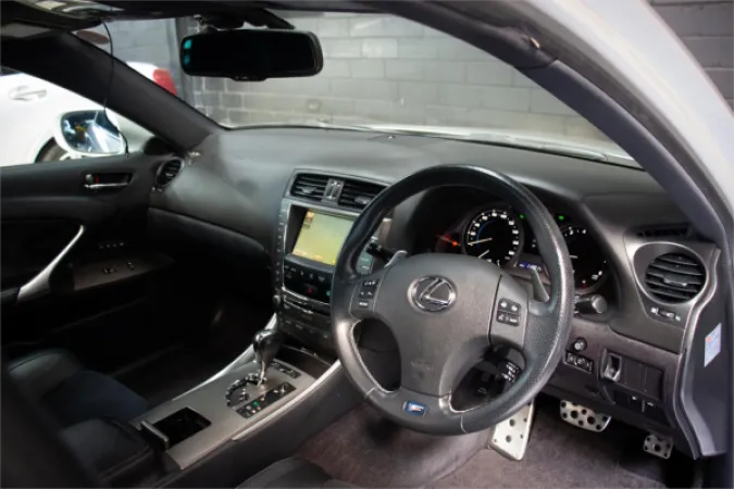 2010 LEXUS IS350 — photo