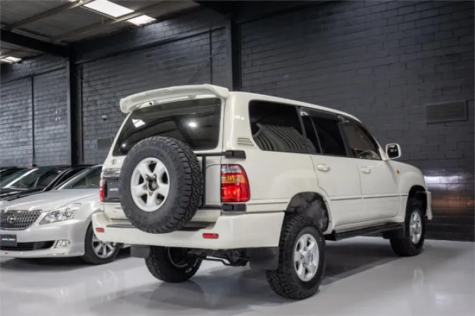 1999 TOYOTA LANDCRUISER — photo