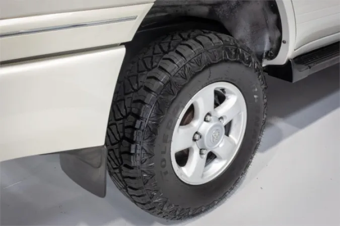 1999 TOYOTA LANDCRUISER — photo