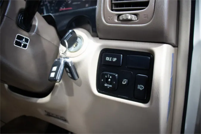 1999 TOYOTA LANDCRUISER — photo