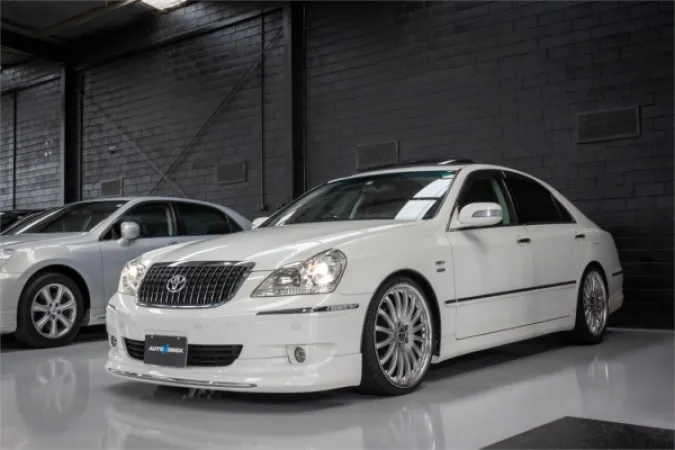 2007 TOYOTA CROWN — photo