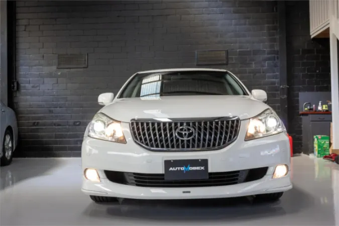 2009 TOYOTA CROWN — photo
