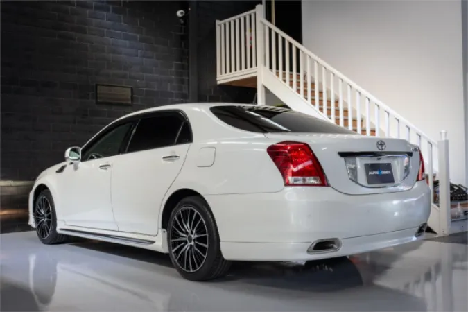 2009 TOYOTA CROWN — photo
