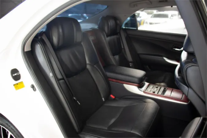 2009 TOYOTA CROWN — photo