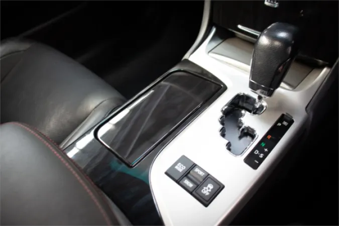 2010 TOYOTA CROWN — photo