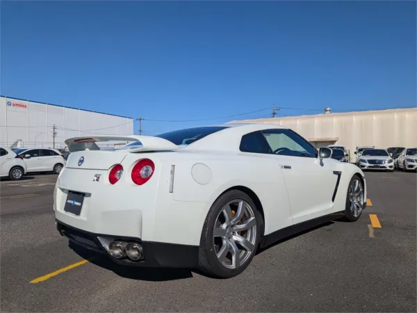 2008 NISSAN GT-R — photo