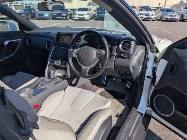 2008 NISSAN GT-R — photo