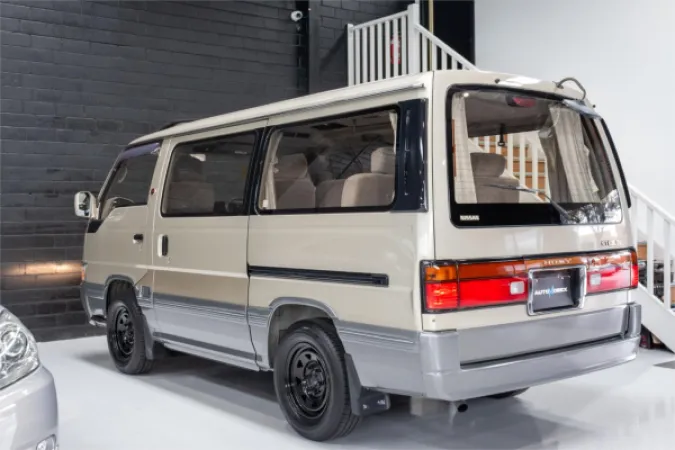1993 NISSAN Homy Coach — photo