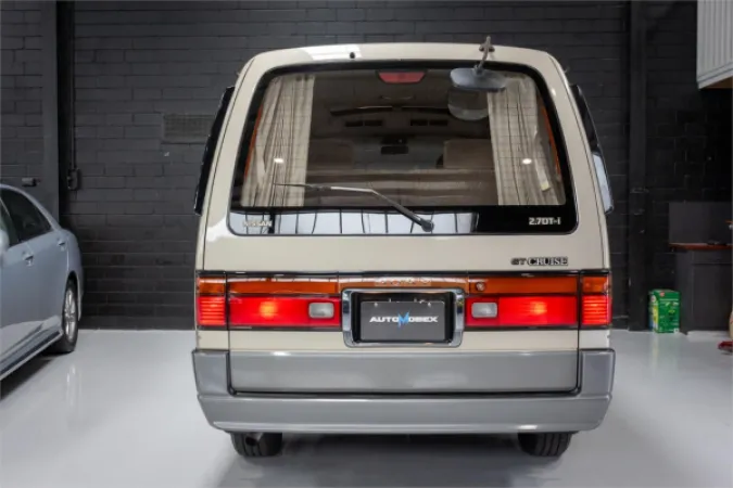 1993 NISSAN Homy Coach — photo