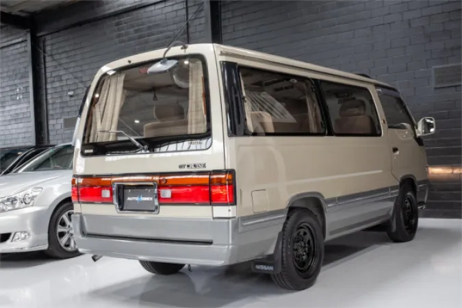 1993 NISSAN Homy Coach — photo
