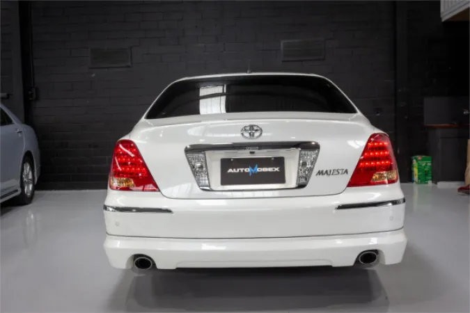 2006 TOYOTA CROWN — photo