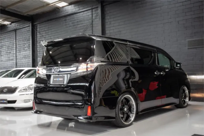 2015 TOYOTA VELLFIRE — photo