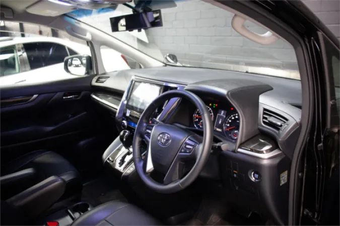 2015 TOYOTA VELLFIRE — photo