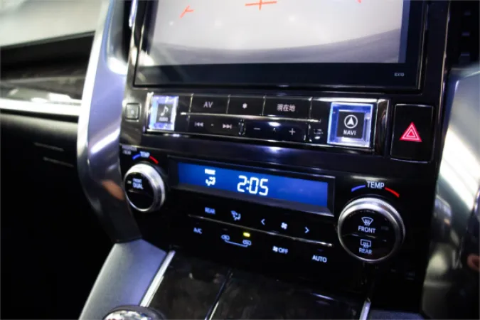 2015 TOYOTA VELLFIRE — photo