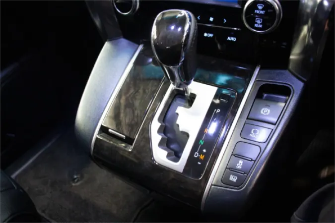 2015 TOYOTA VELLFIRE — photo