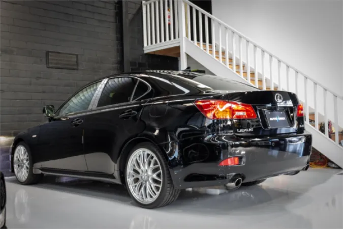 2007 LEXUS IS350 — photo