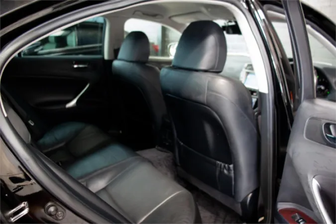 2007 LEXUS IS350 — photo