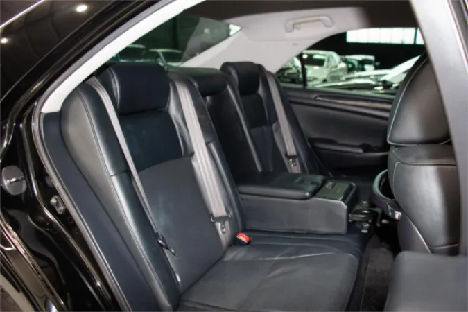 2006 TOYOTA CROWN — photo