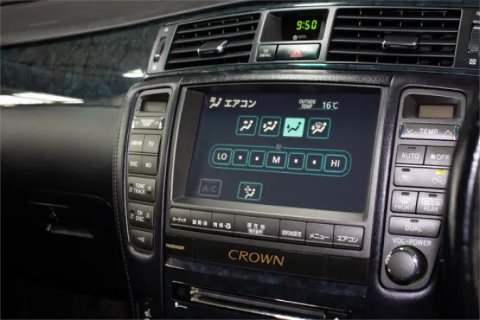 2006 TOYOTA CROWN — photo