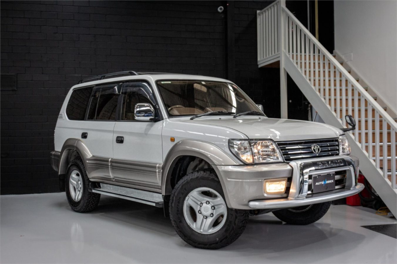2000 TOYOTA LANDCRUISER PRADO — photo