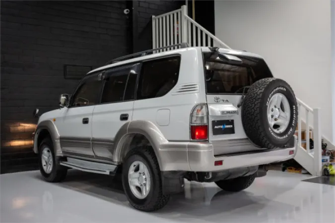 2000 TOYOTA LANDCRUISER PRADO — photo