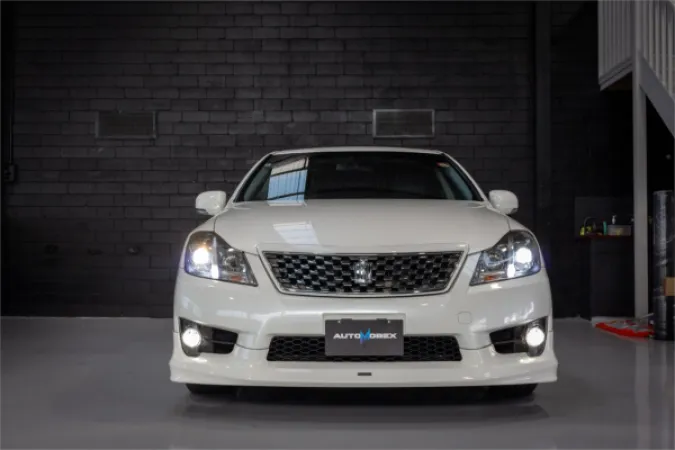 2012 TOYOTA CROWN — photo