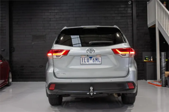 2017 TOYOTA KLUGER — photo