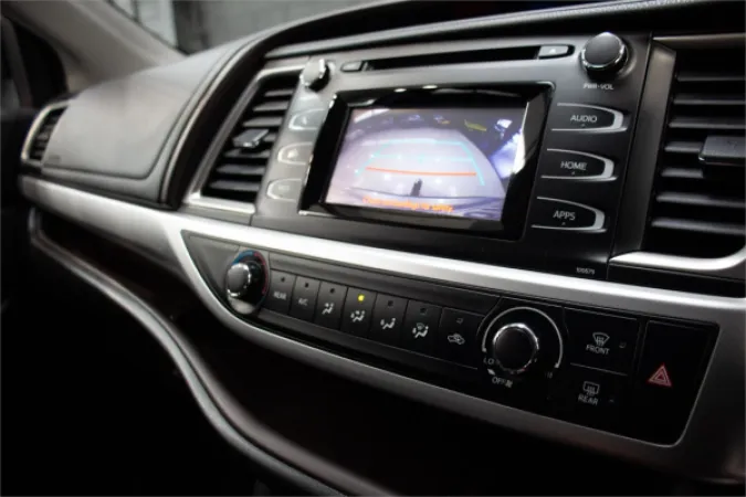2017 TOYOTA KLUGER — photo