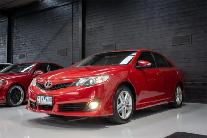 2011 TOYOTA CAMRY — photo