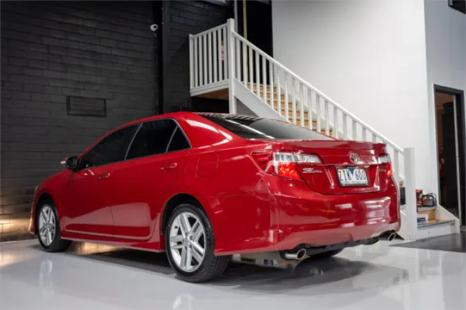 2011 TOYOTA CAMRY — photo