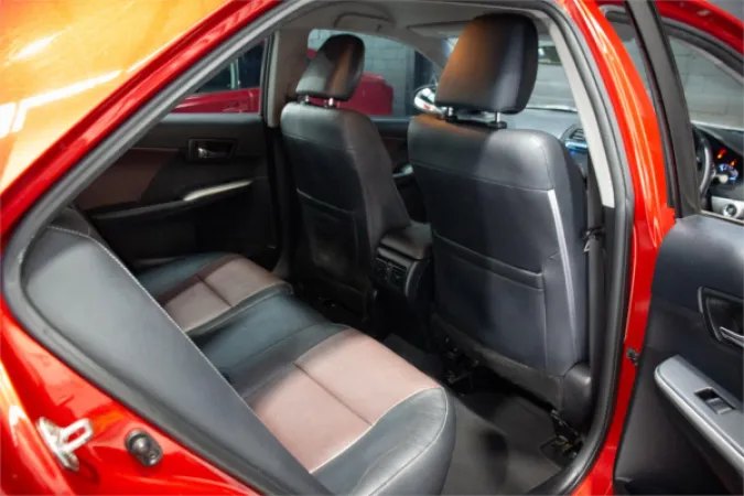 2011 TOYOTA CAMRY — photo