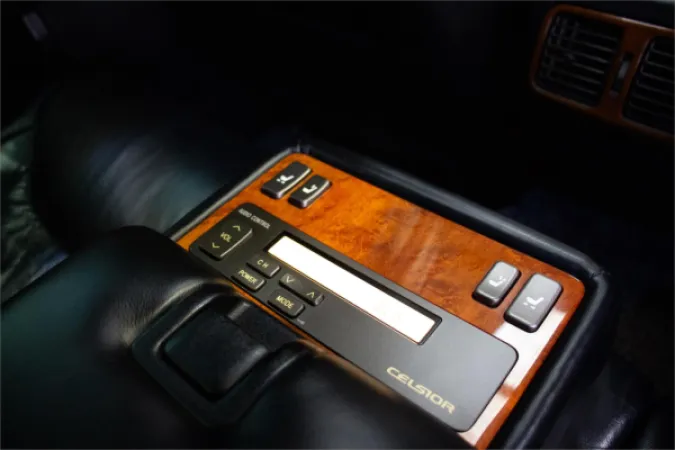 2000 TOYOTA Celsior — photo