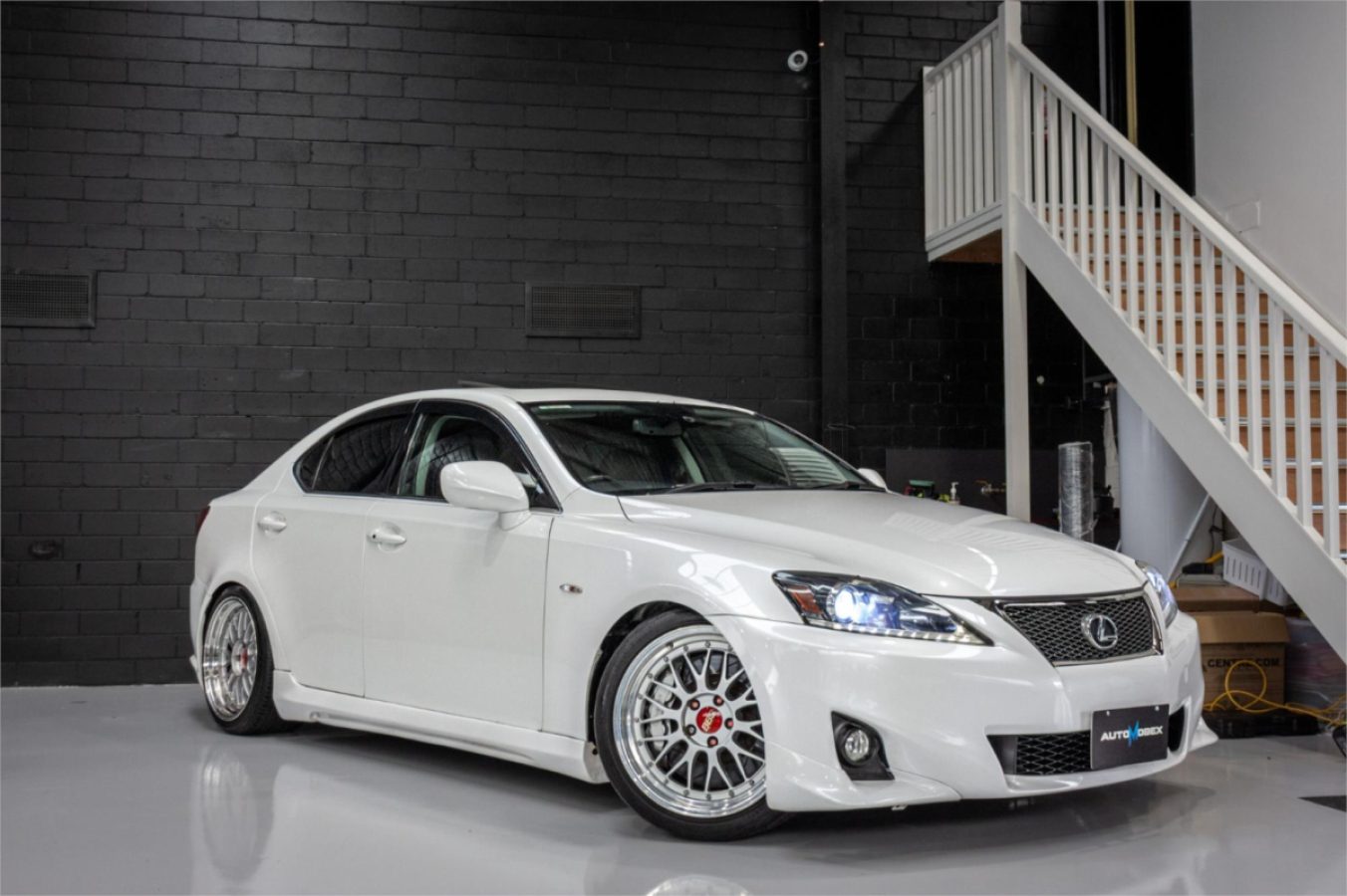2006 LEXUS IS350 — photo