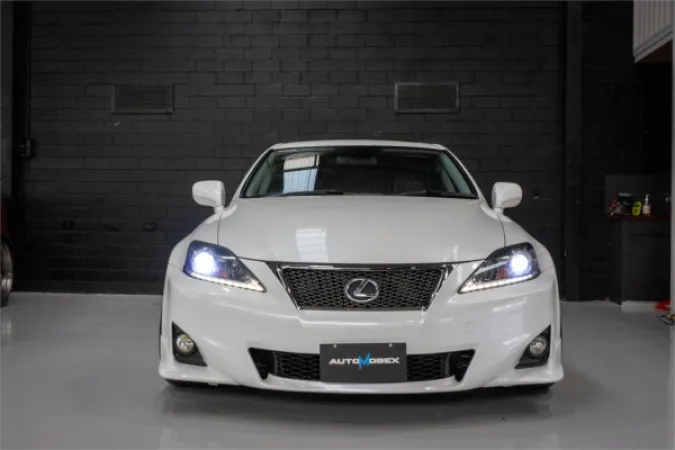 2006 LEXUS IS350 — photo
